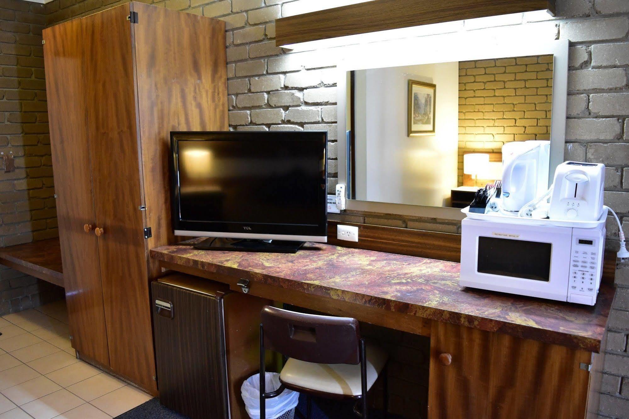The Black Bull Motel トララルゴン エクステリア 写真