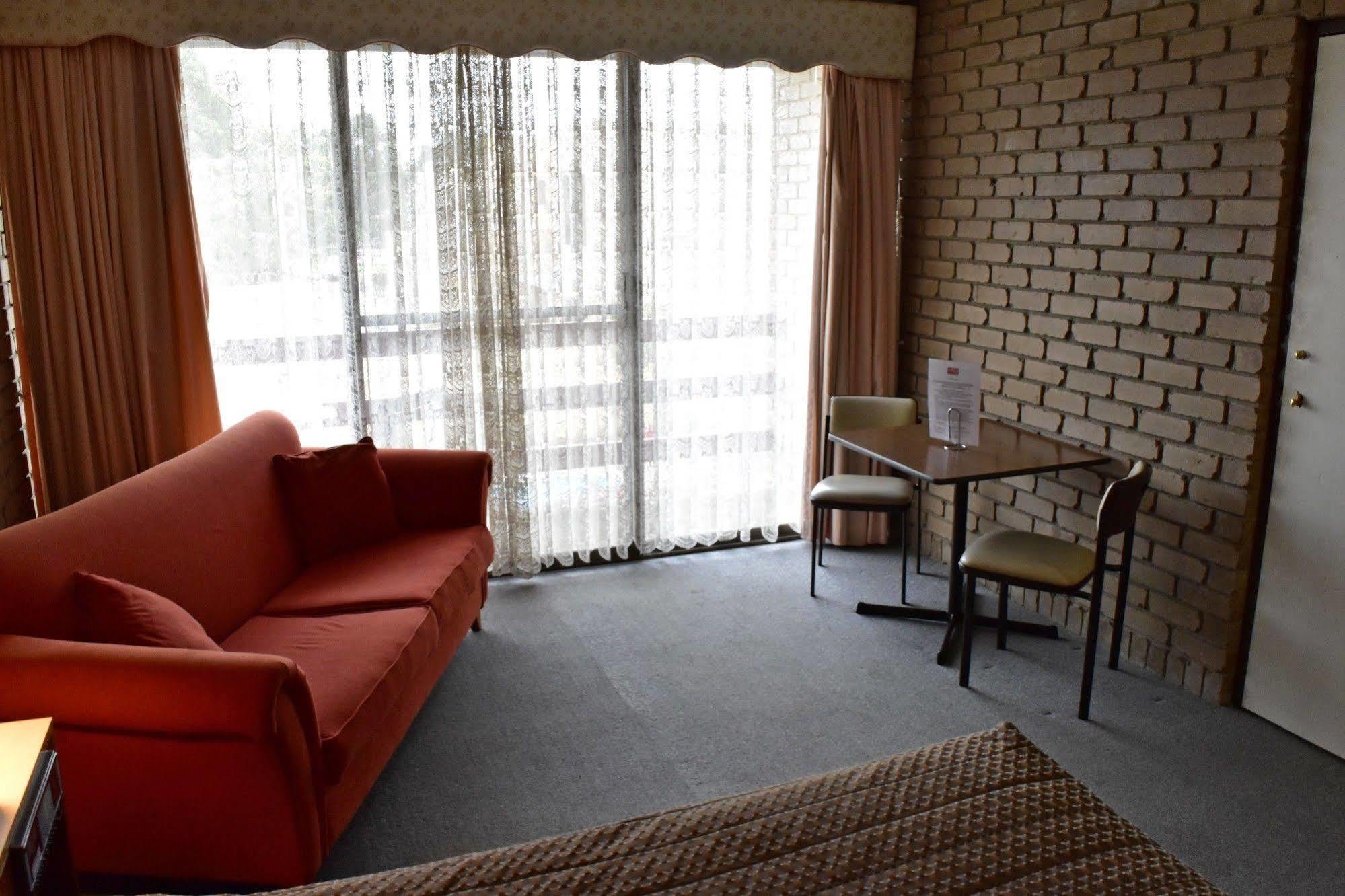 The Black Bull Motel トララルゴン エクステリア 写真