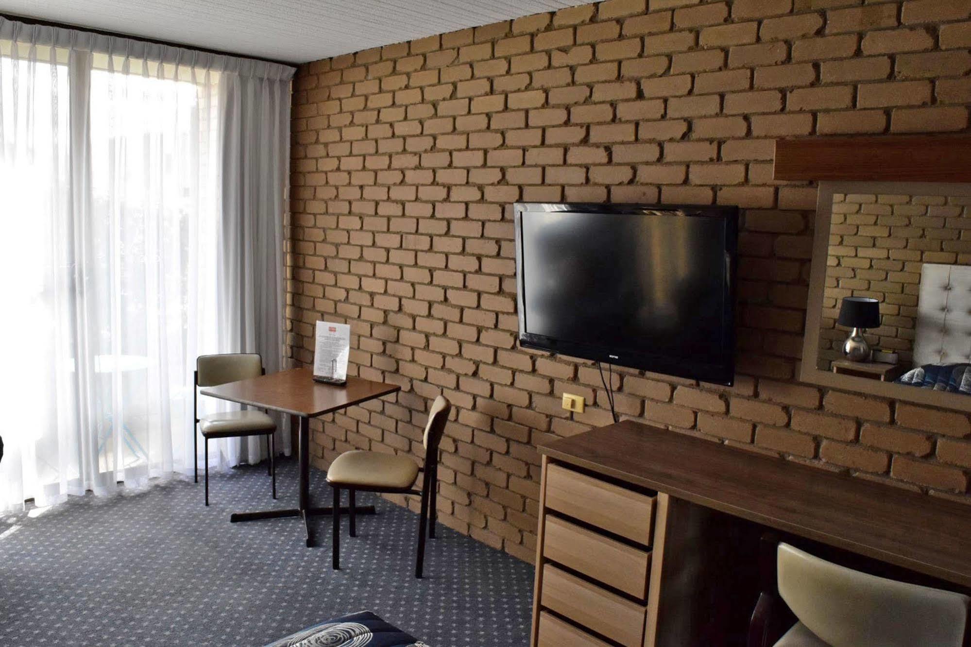 The Black Bull Motel トララルゴン エクステリア 写真