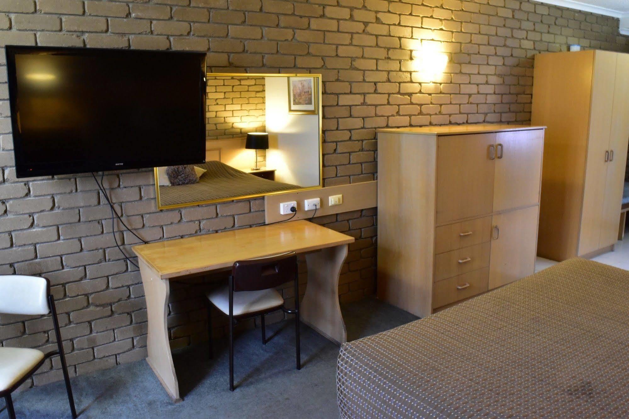 The Black Bull Motel トララルゴン エクステリア 写真