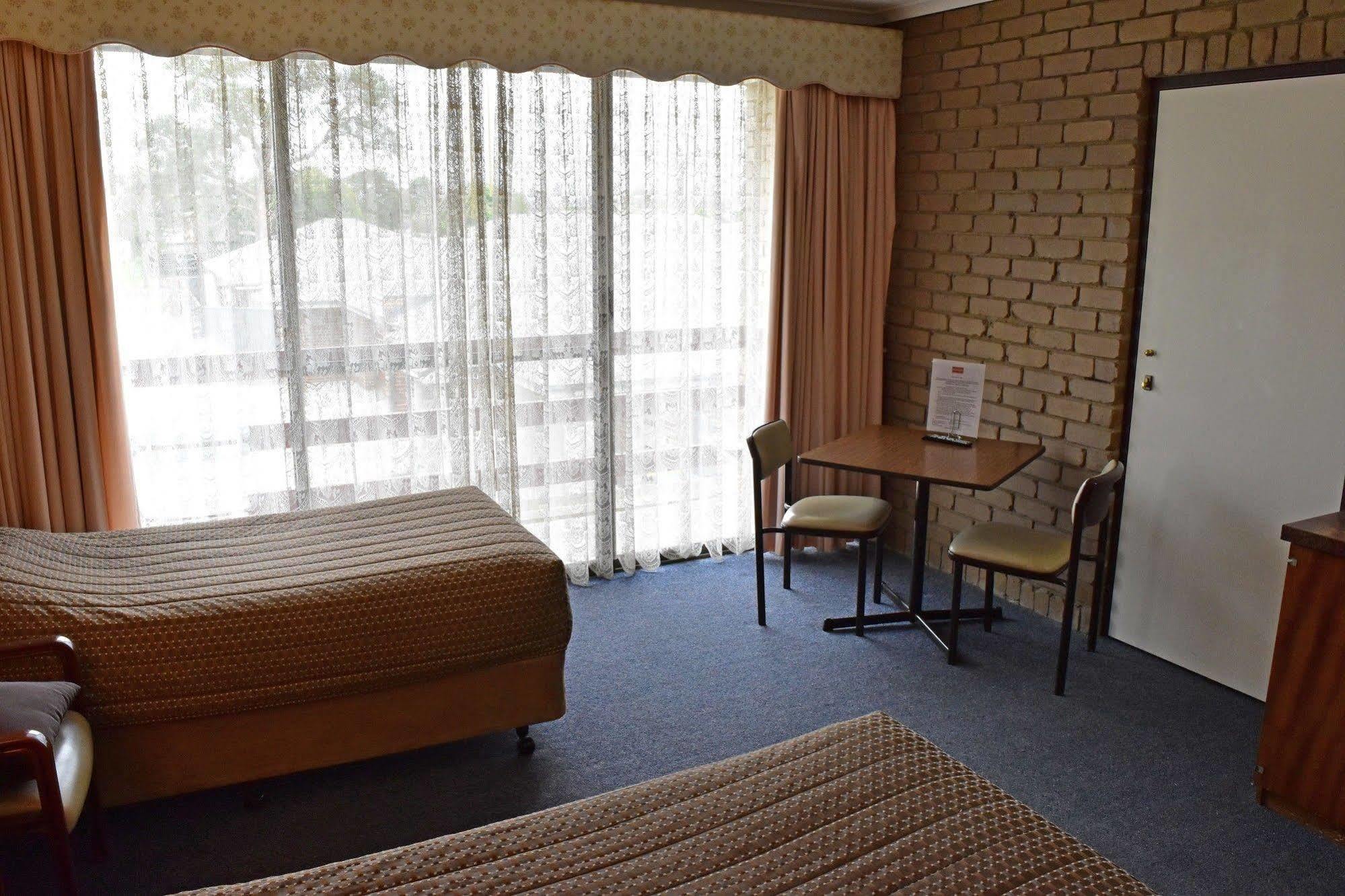 The Black Bull Motel トララルゴン エクステリア 写真