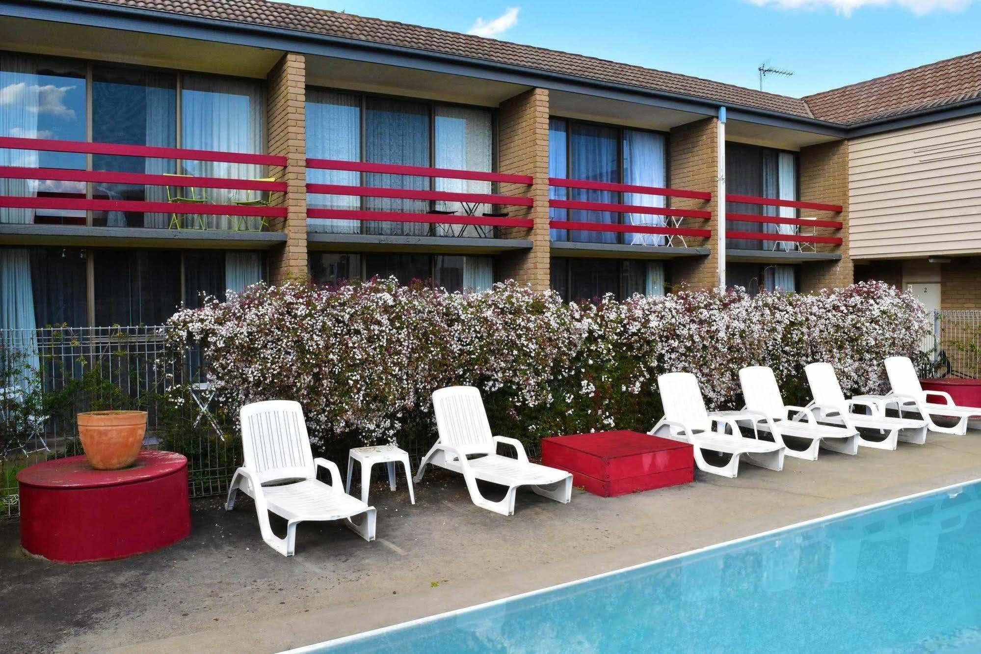 The Black Bull Motel トララルゴン エクステリア 写真